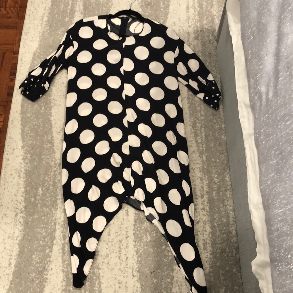 Zara size Small high low dress in polka dot.